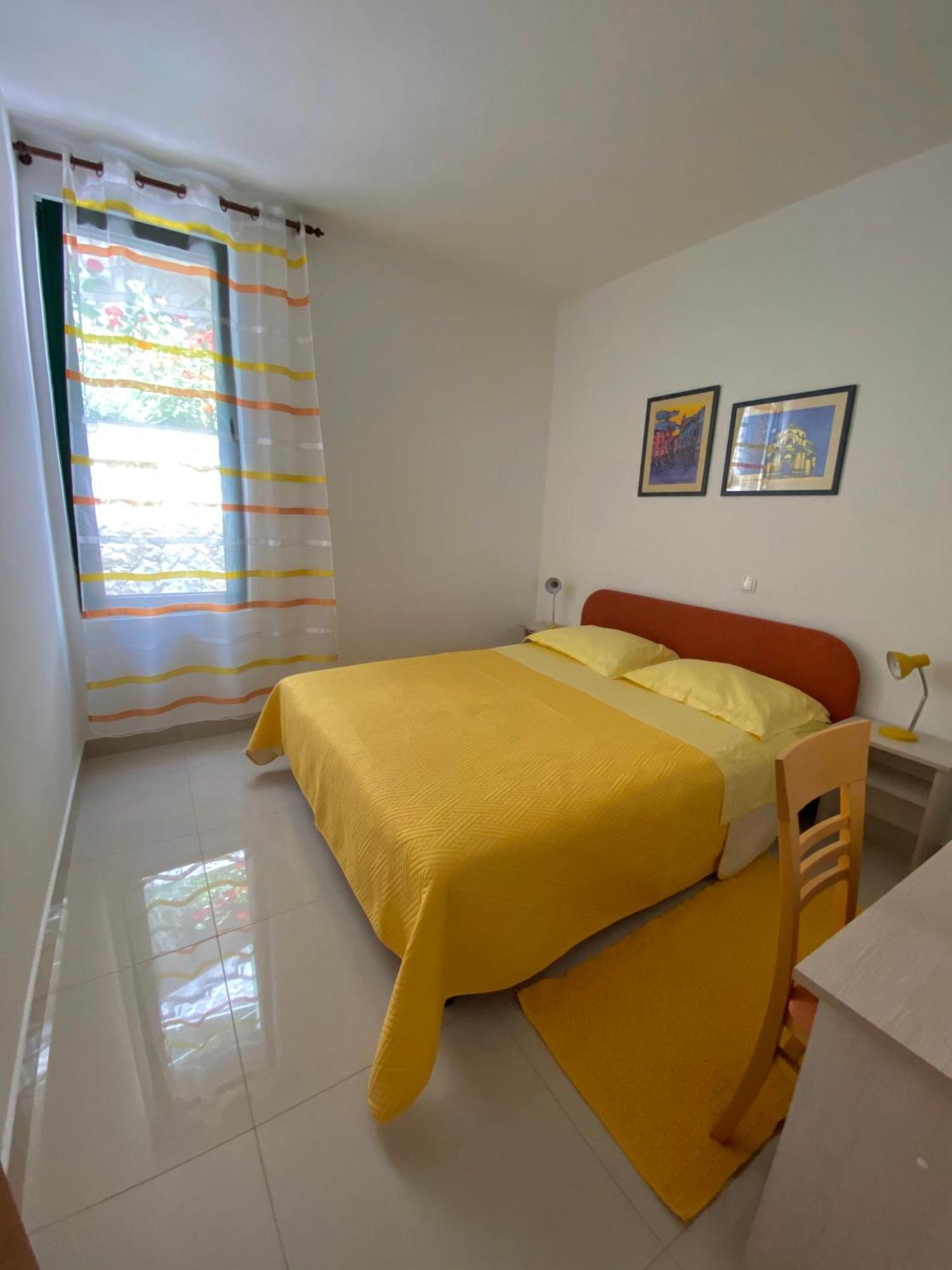 Apartments Ante Podaca Exterior photo